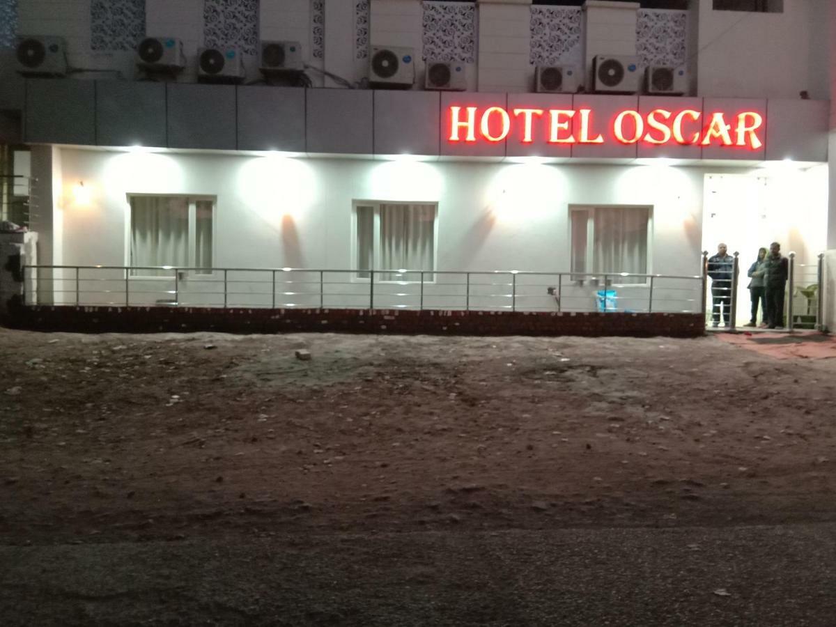 Oscar Banquet And Hotel Kālka Eksteriør bilde